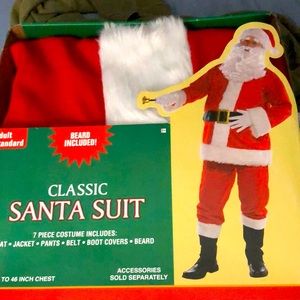 New: Adult Santa suit, All 7 pieces intact (No Bell)